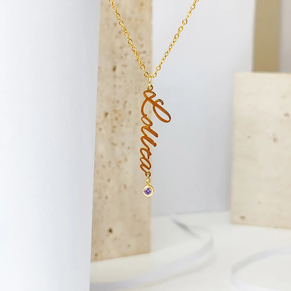 personalisierte Namenskette mit Geburtsstein -Name vertikal-