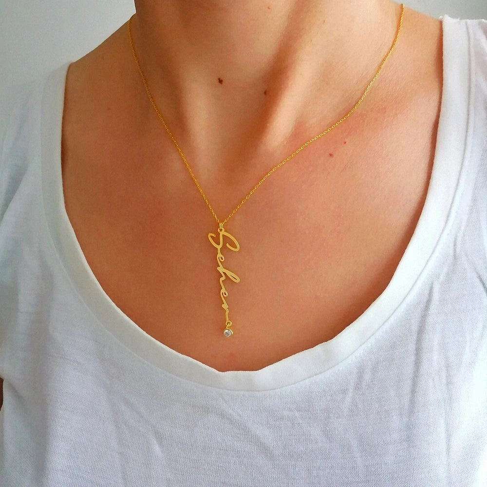 personalisierte Namenskette mit Geburtsstein -Name vertikal-